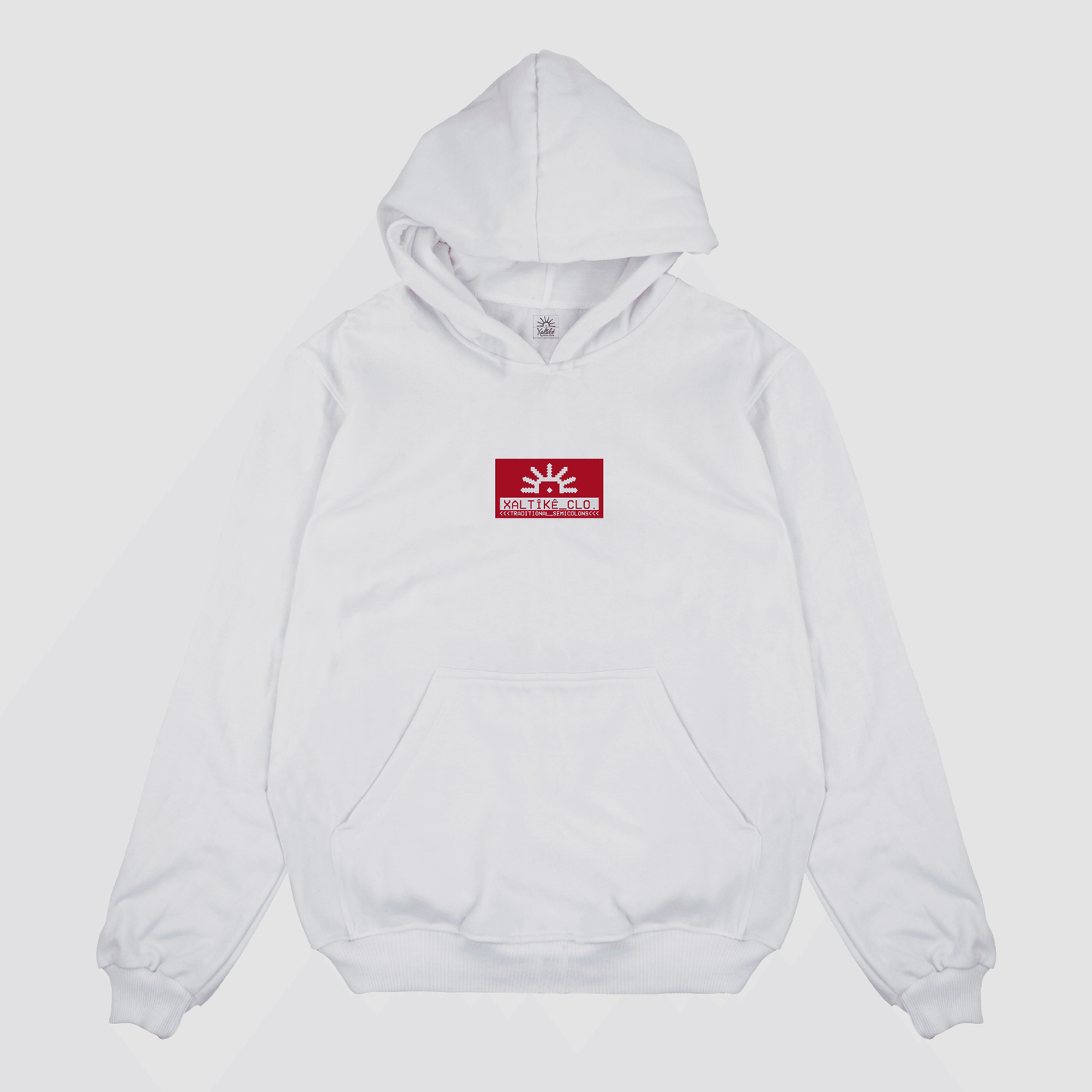 Weißer Oversized Xaltike Hoodie mit kleinem roten Brustdruck und dem Logo 'Bright Roots'.